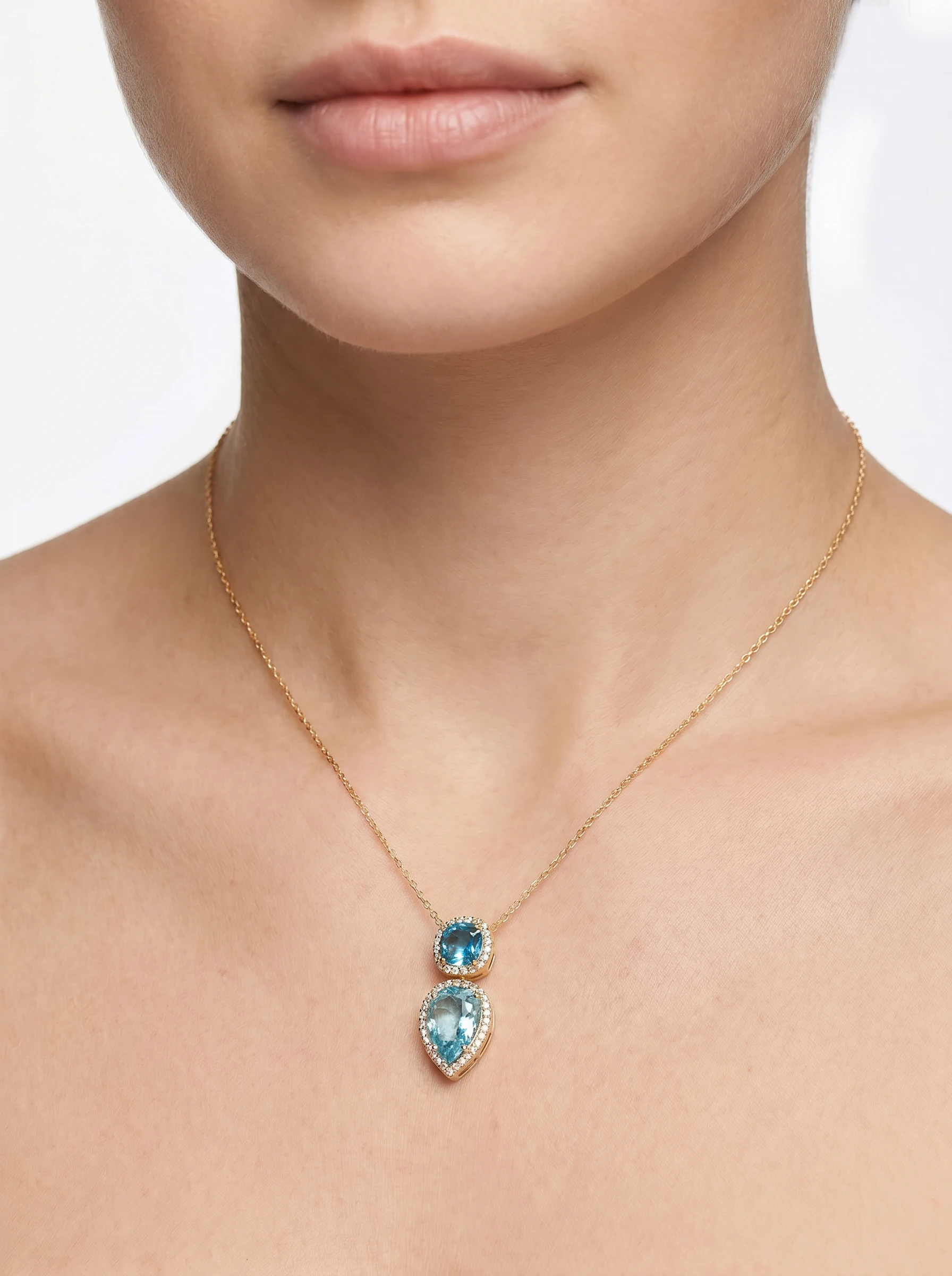 Colgante Diamantes, Topacio azul y Sky blue “SKY” . Diamantes naturales.2 Colgante Diamantes, Topacio azul y Sky blue “SKY” . Diamantes naturales.2