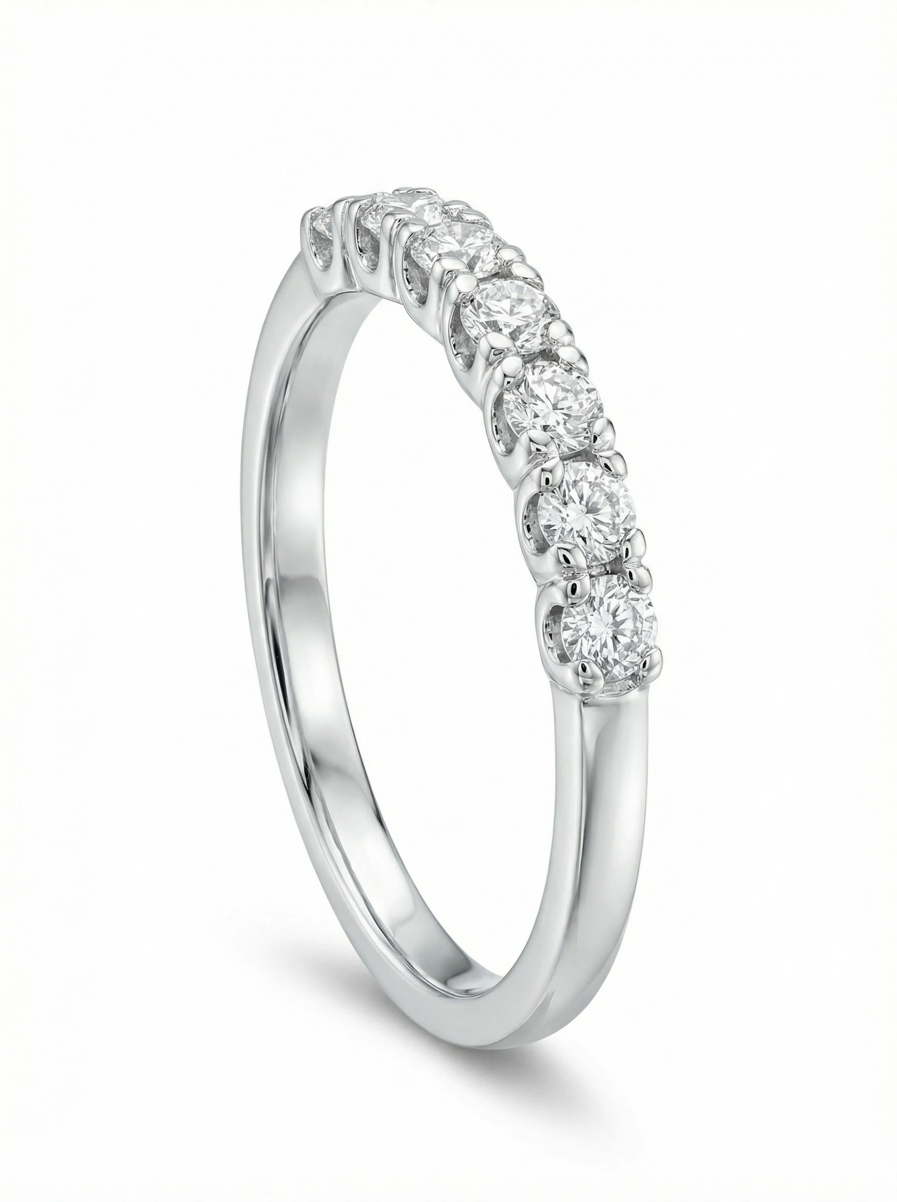 Media alianza “ACRUX” oro Blanco y Brillantes. Diamantes Naturales.3 Media alianza “ACRUX” oro Blanco y Brillantes. Diamantes Naturales.3