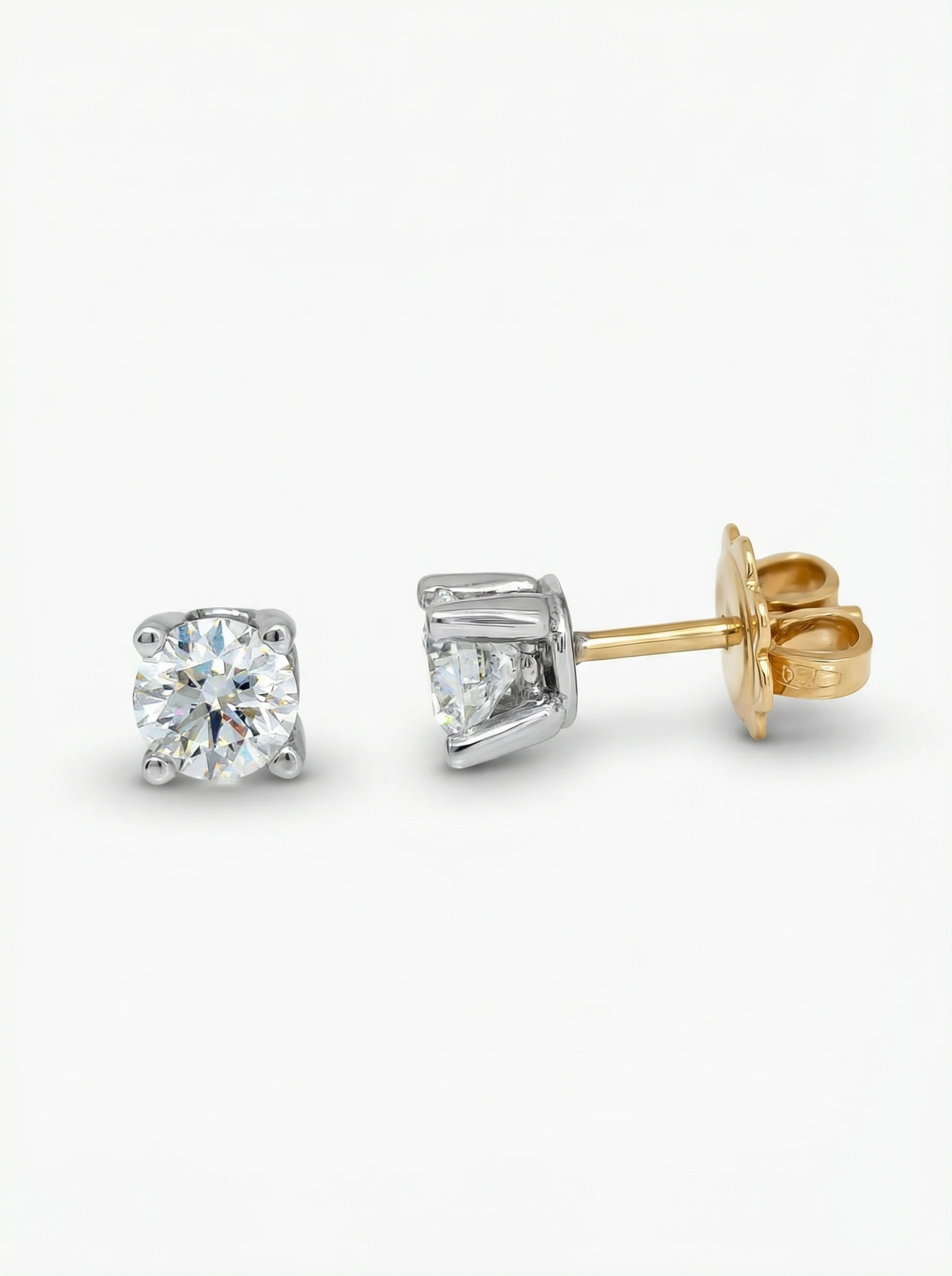 Pendientes de Diamantes bicolor, “CUATRO GARRAS”. Diamantes naturales.4 Pendientes de Diamantes bicolor, “CUATRO GARRAS”. Diamantes naturales.4