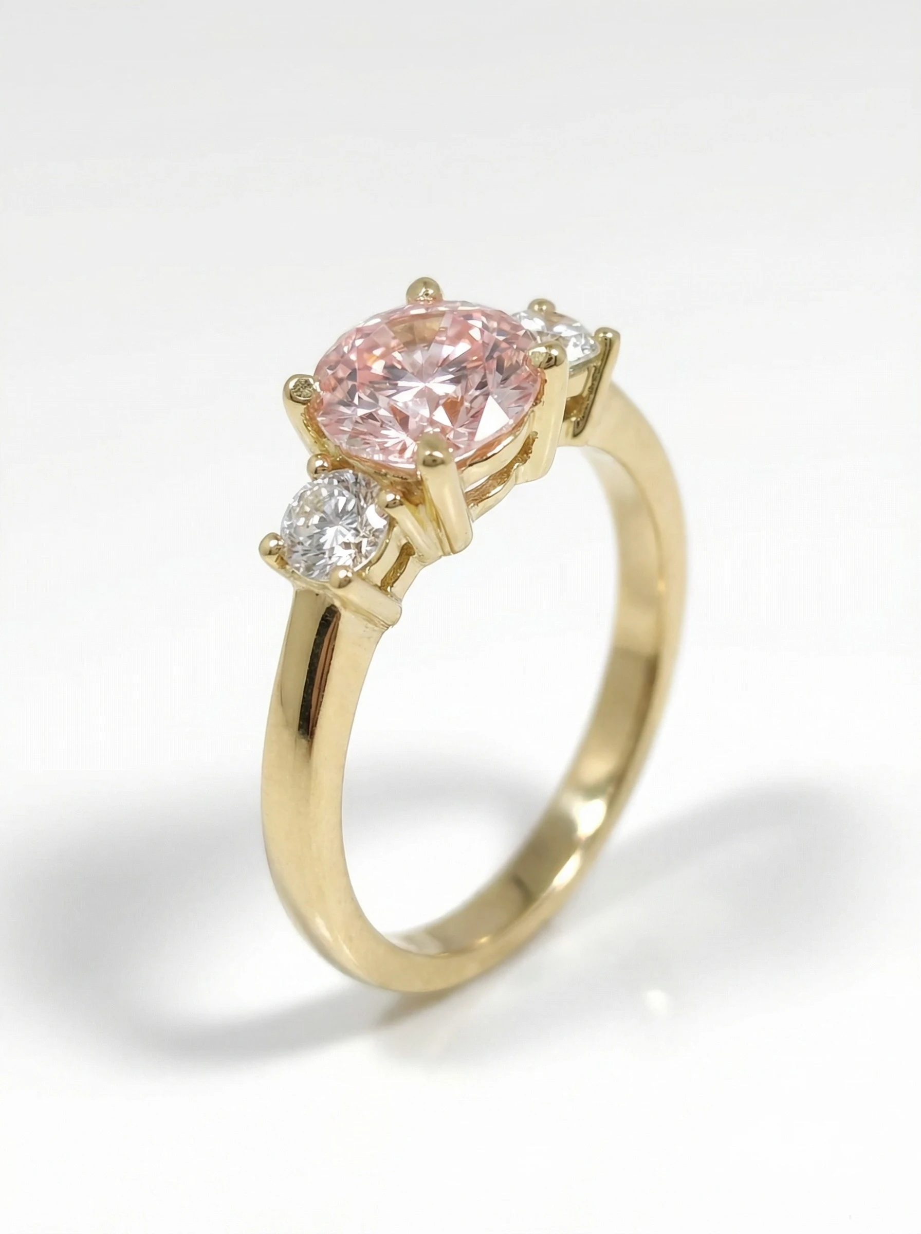 Solitario de Compromiso Alcyone, Brillante Rosa, Diamantes Creados.2 Solitario de Compromiso Alcyone, Brillante Rosa, Diamantes Creados.2