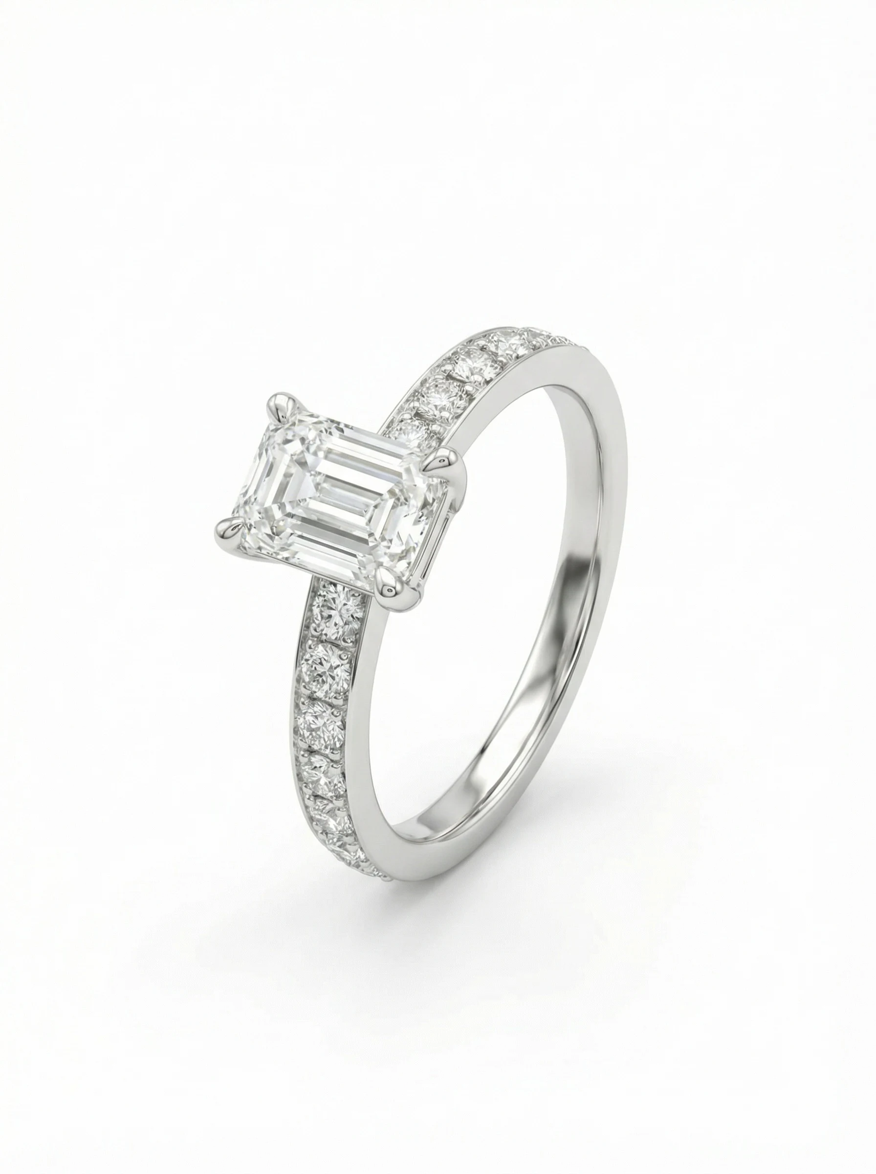 Solitario de Compromiso Tislit, Esmeralda y Brillante oro blanco, Diamantes Creados.2 Solitario de Compromiso Tislit, Esmeralda y Brillante oro blanco, Diamantes Creados.2